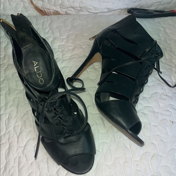 Shoe bundle - Picture 11 of 11